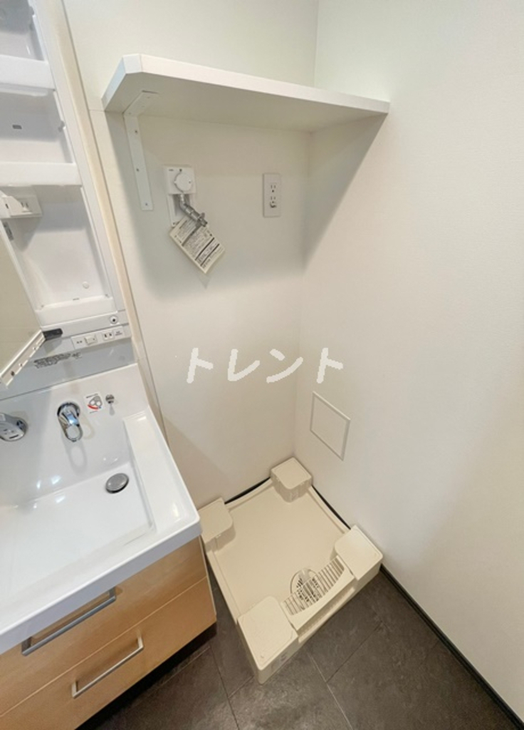 ハーモニーレジデンス新宿御苑ザイースト-404