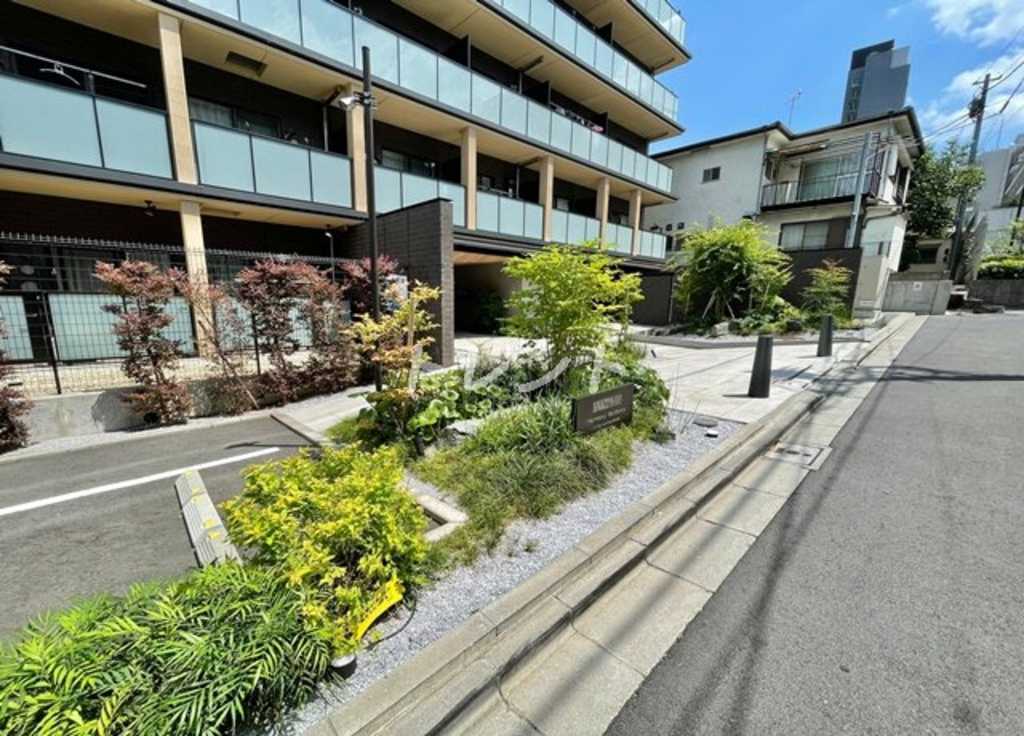 ハーモニーレジデンス新宿御苑ザイースト-404