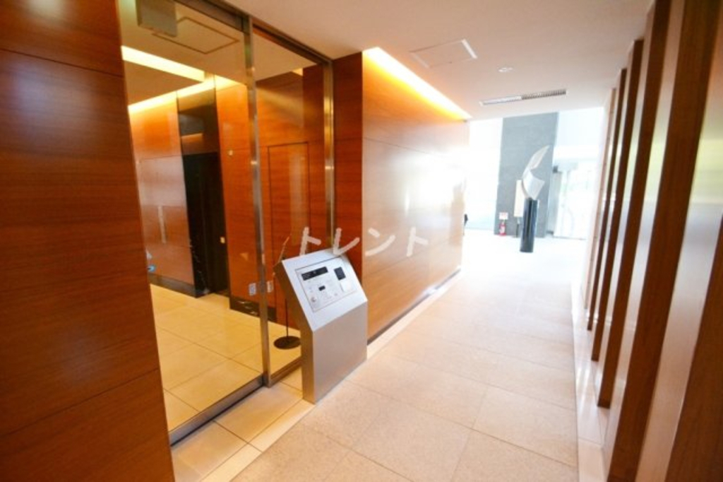 ザセンター東京-1502