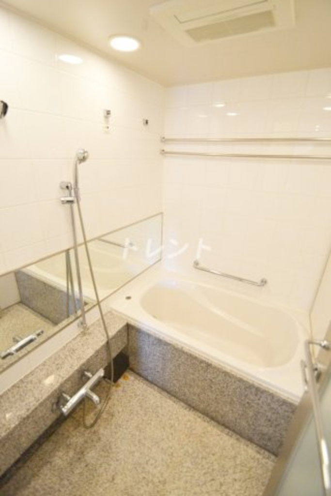 ザセンター東京-1502