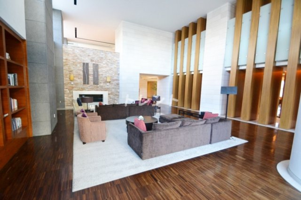 ザセンター東京-1502