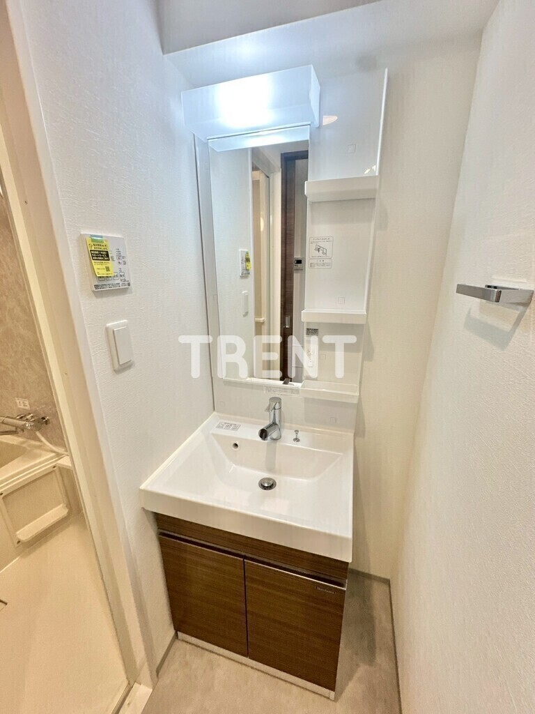 コンフォリアリヴ北新宿-904