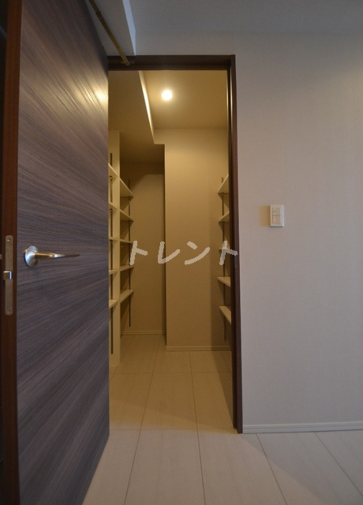 コンフォリア新宿イーストサイドタワー-713