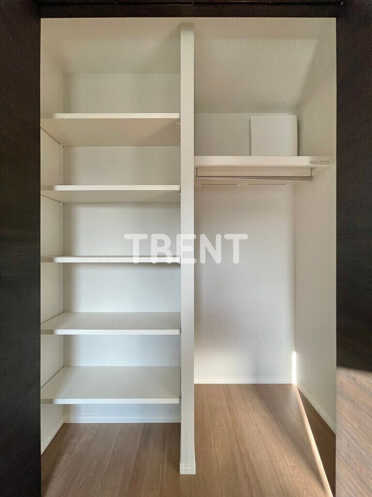 スクエア市谷河田町ヒルサイド-302