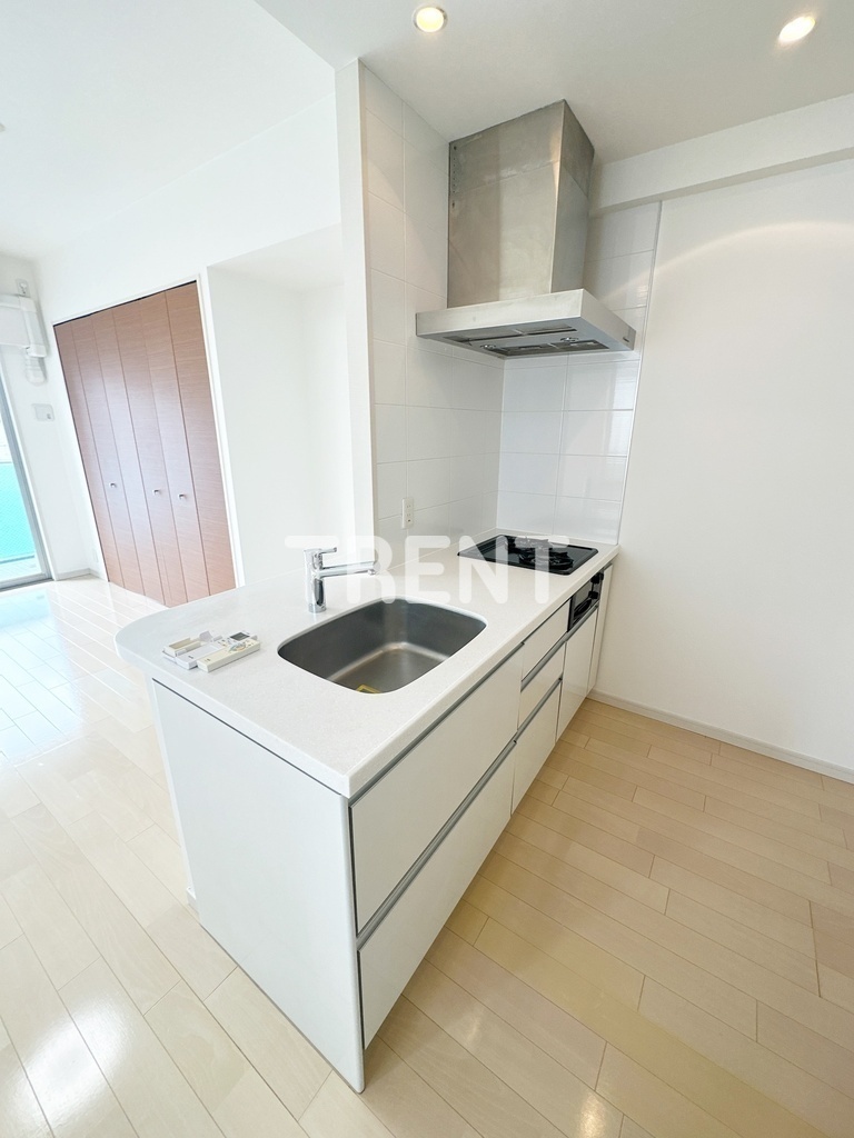 コンフォリア神田神保町-902