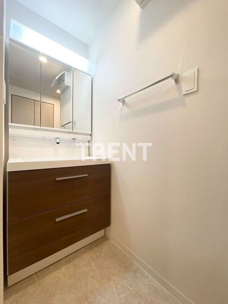 ルーツ新宿若松町-1303