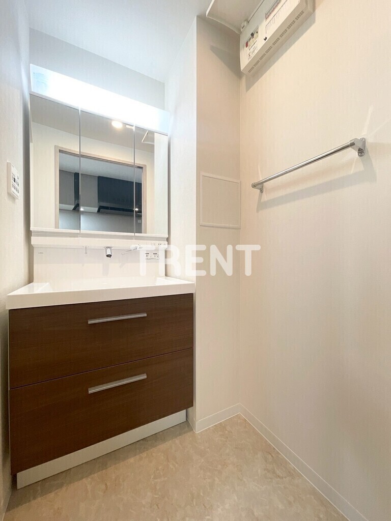 ルーツ新宿若松町-702