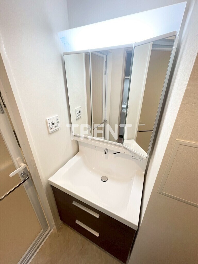 ルーツ新宿若松町-702