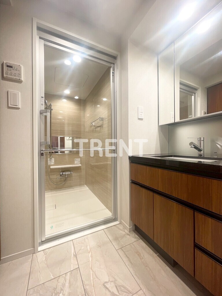 ラヴィエール千駄ヶ谷プレミアムレジデンス-203