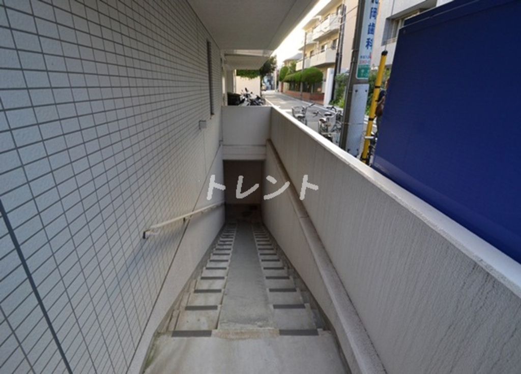 HF中野坂上レジデンス-302