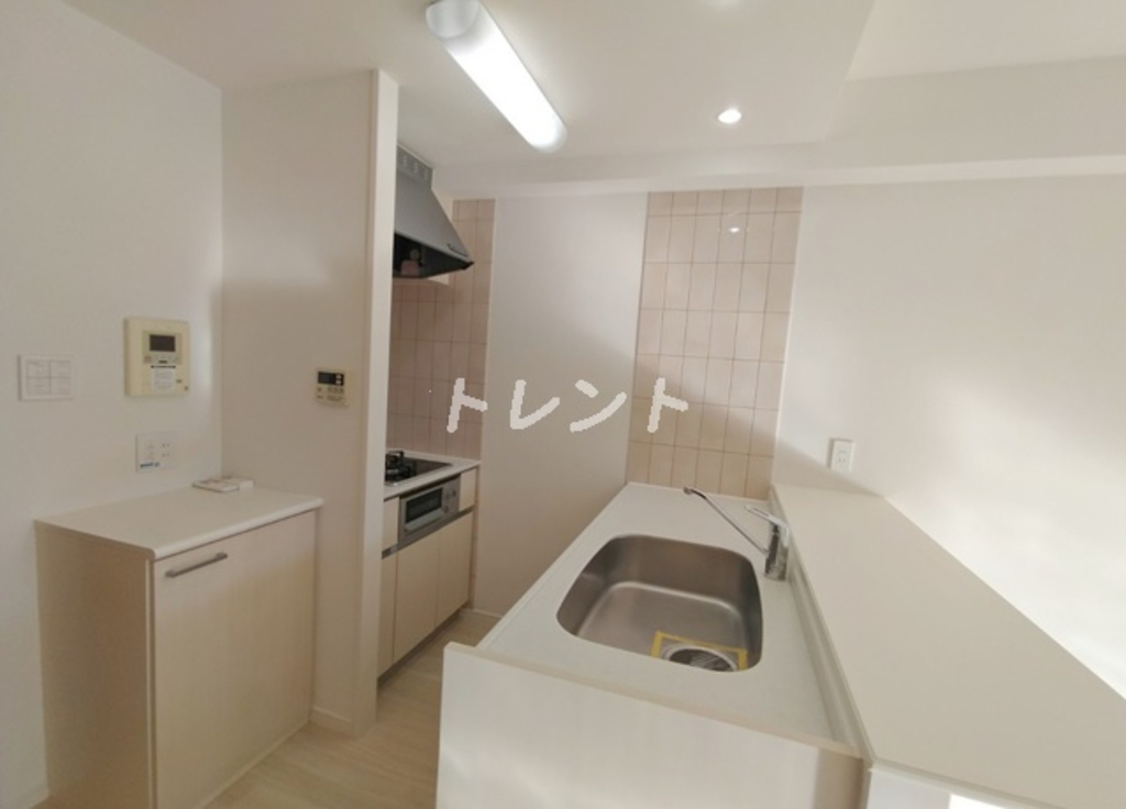 HF西新宿レジデンスEAST-302