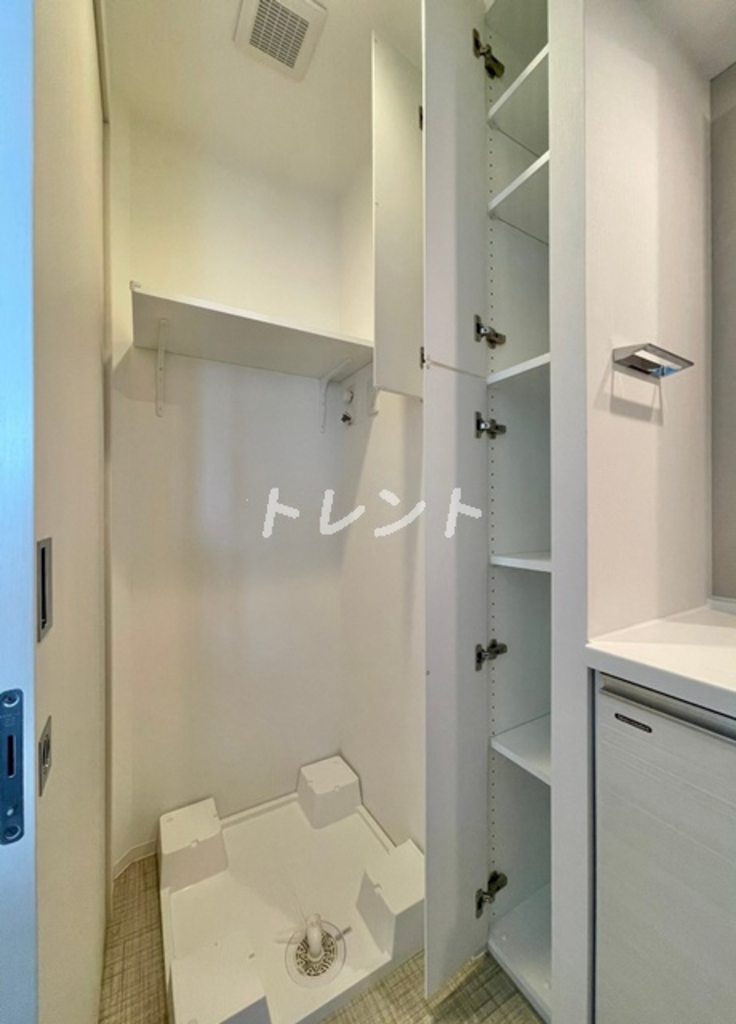 フロンティア新宿タワー-715