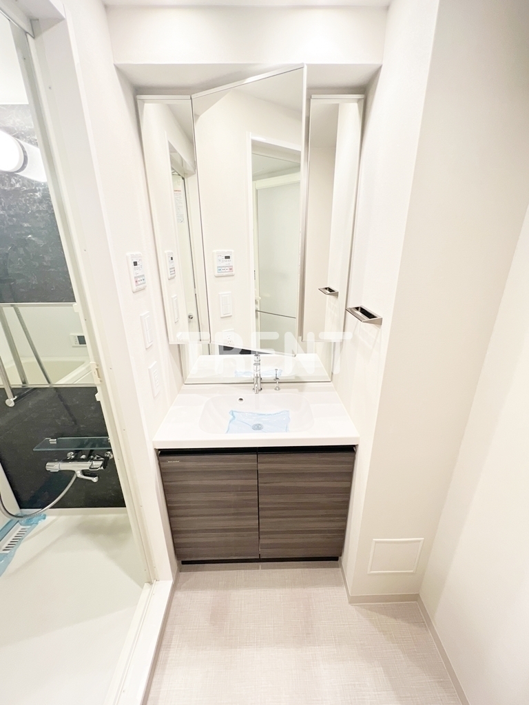 レジディア神田淡路町-703