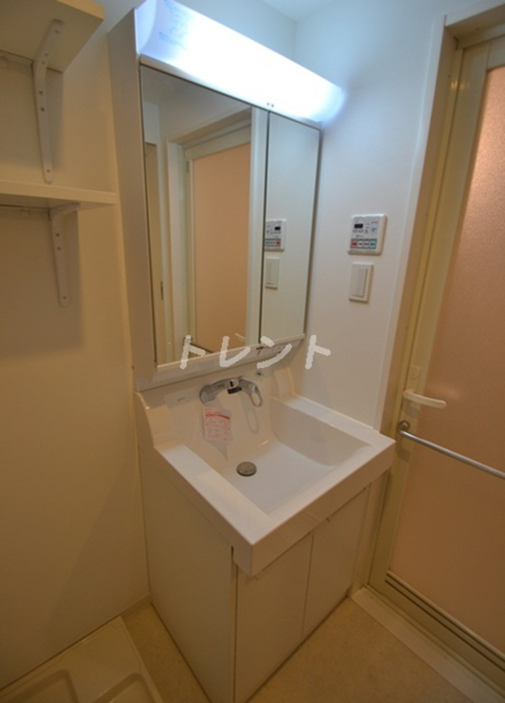 ガーデン東新宿-521