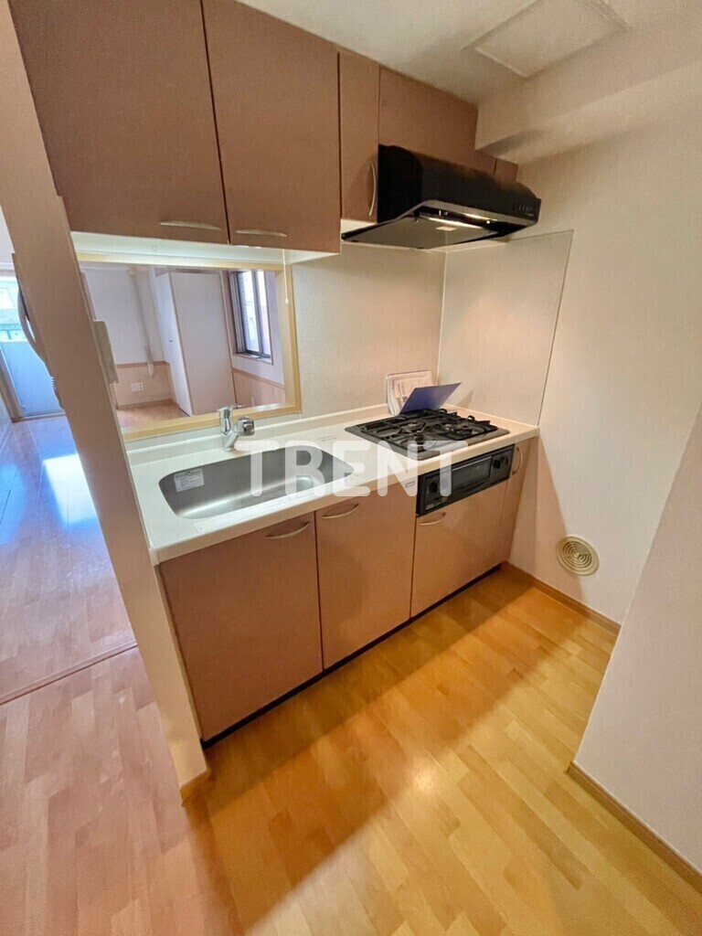 アムス四谷三丁目-704