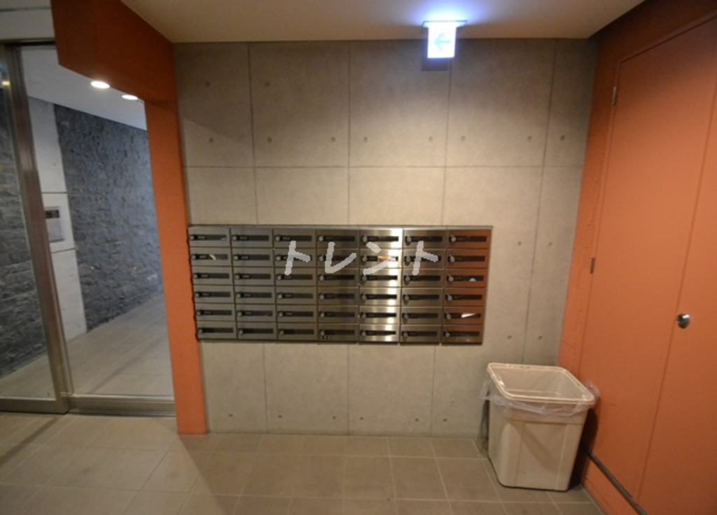 アヴニール元代々木-602