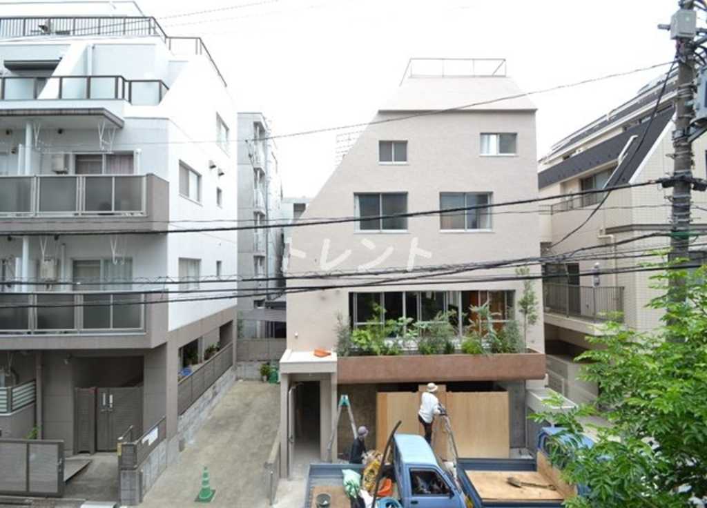 アヴニール元代々木-602