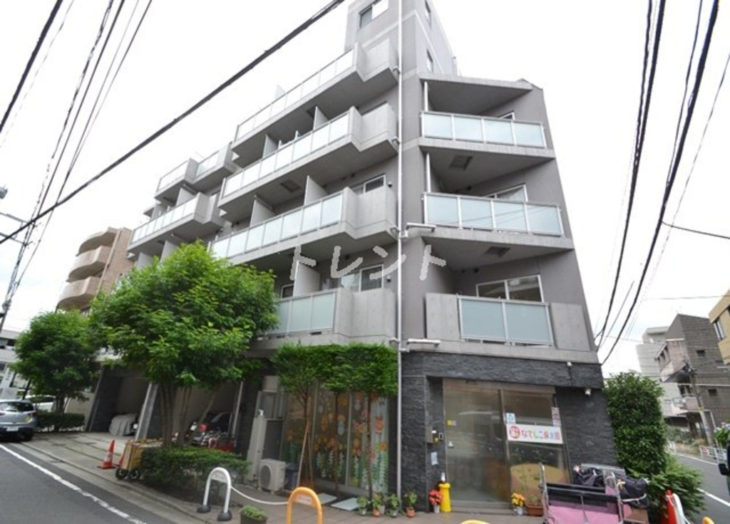 アヴニール元代々木-602