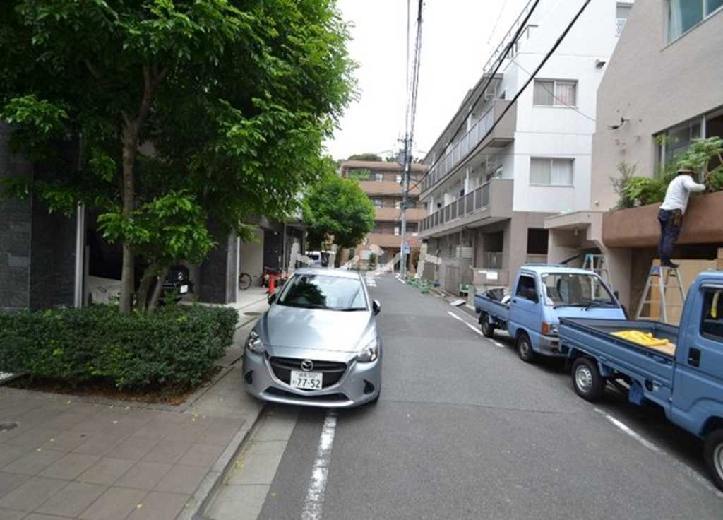 アヴニール元代々木-602