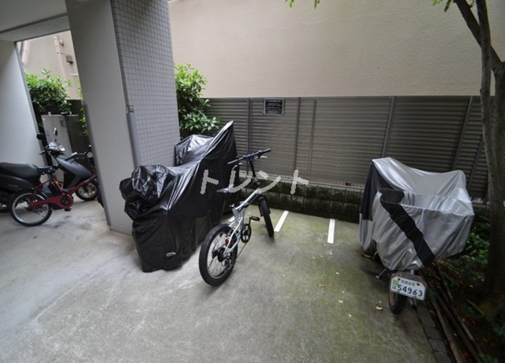 アヴニール元代々木-602