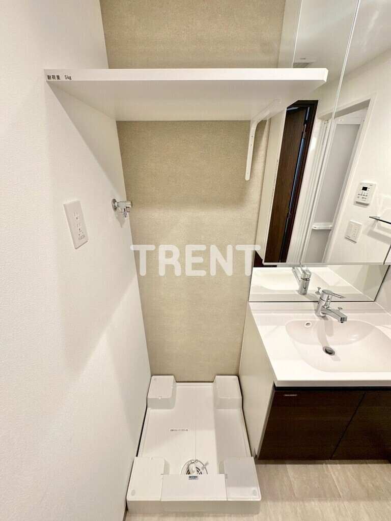 ザグラヴィティ新宿-303