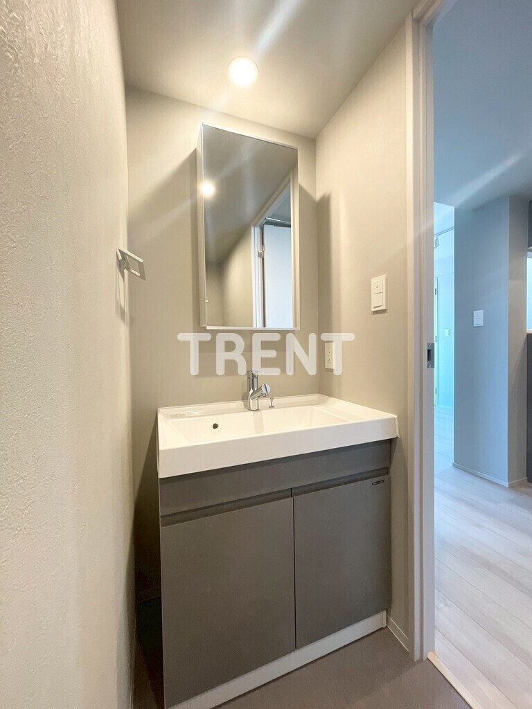 コンフォリアリヴ渋谷本町-504