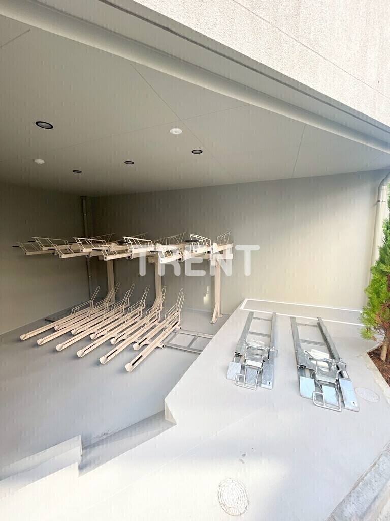 コンフォリアリヴ渋谷本町-405