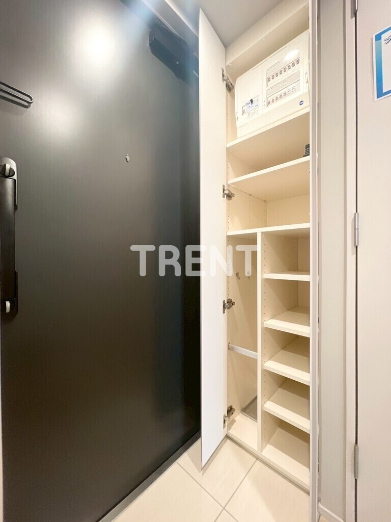 コンフォリアリヴ渋谷本町-405