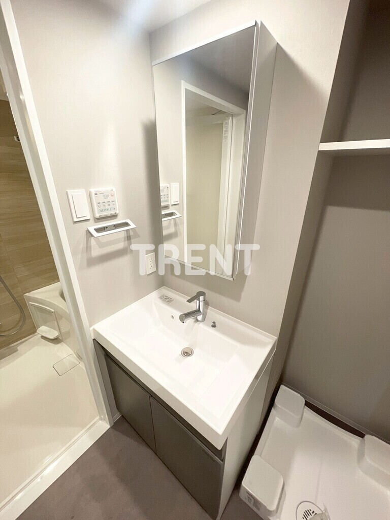 コンフォリアリヴ渋谷本町-404