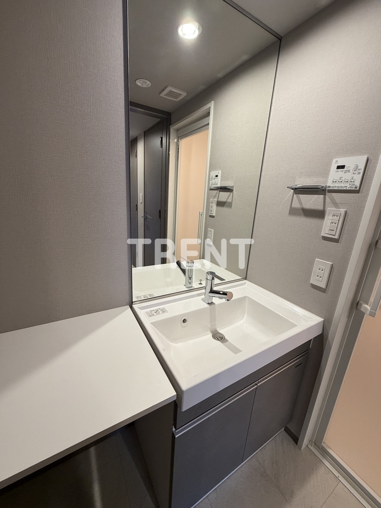 コンポジット早稲田鶴巻町-401