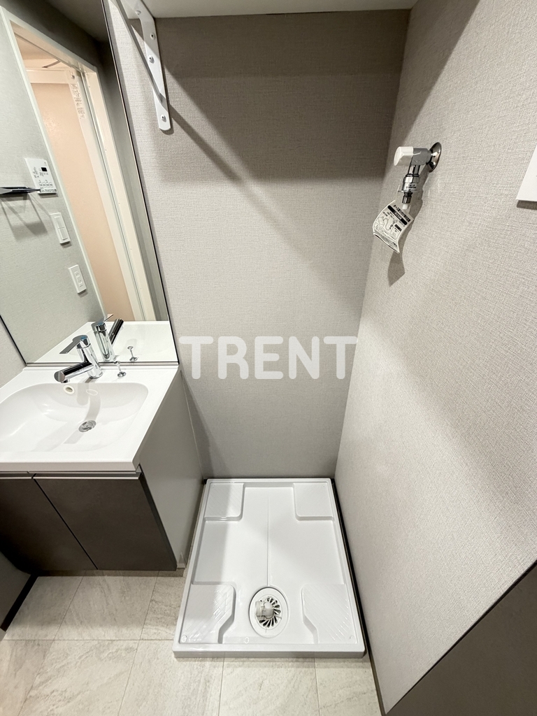 コンポジット早稲田鶴巻町-402