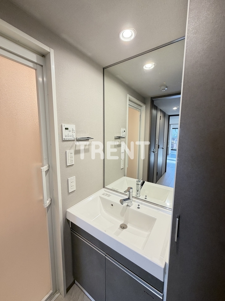 コンポジット早稲田鶴巻町-404