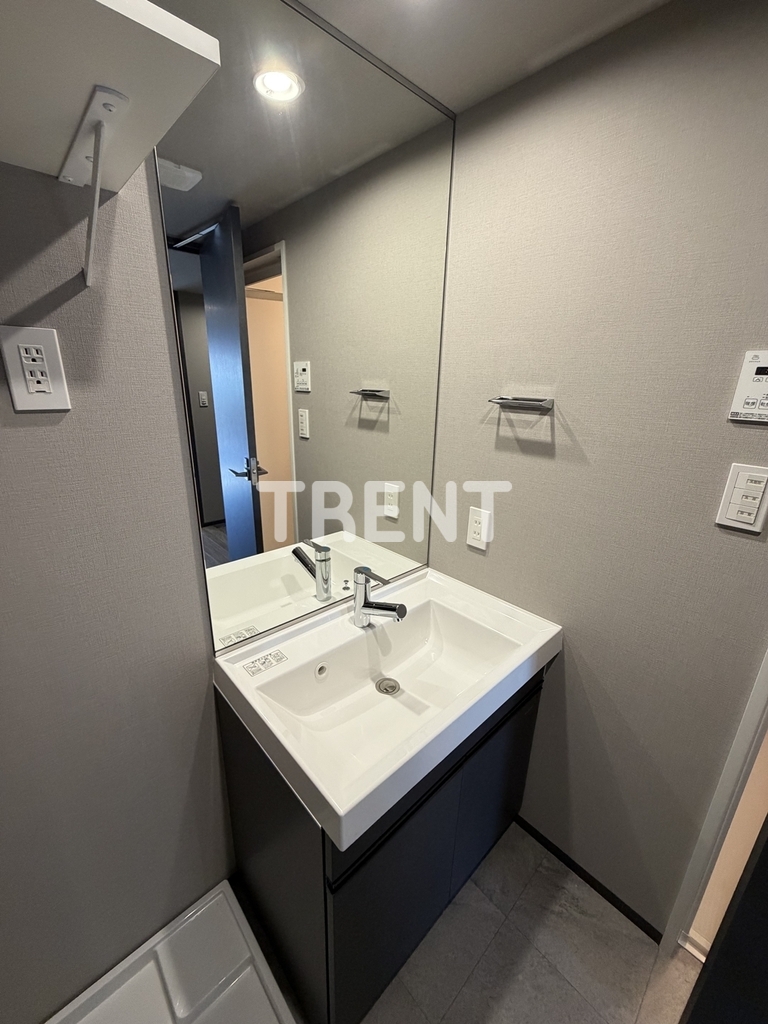 コンポジット早稲田鶴巻町-502