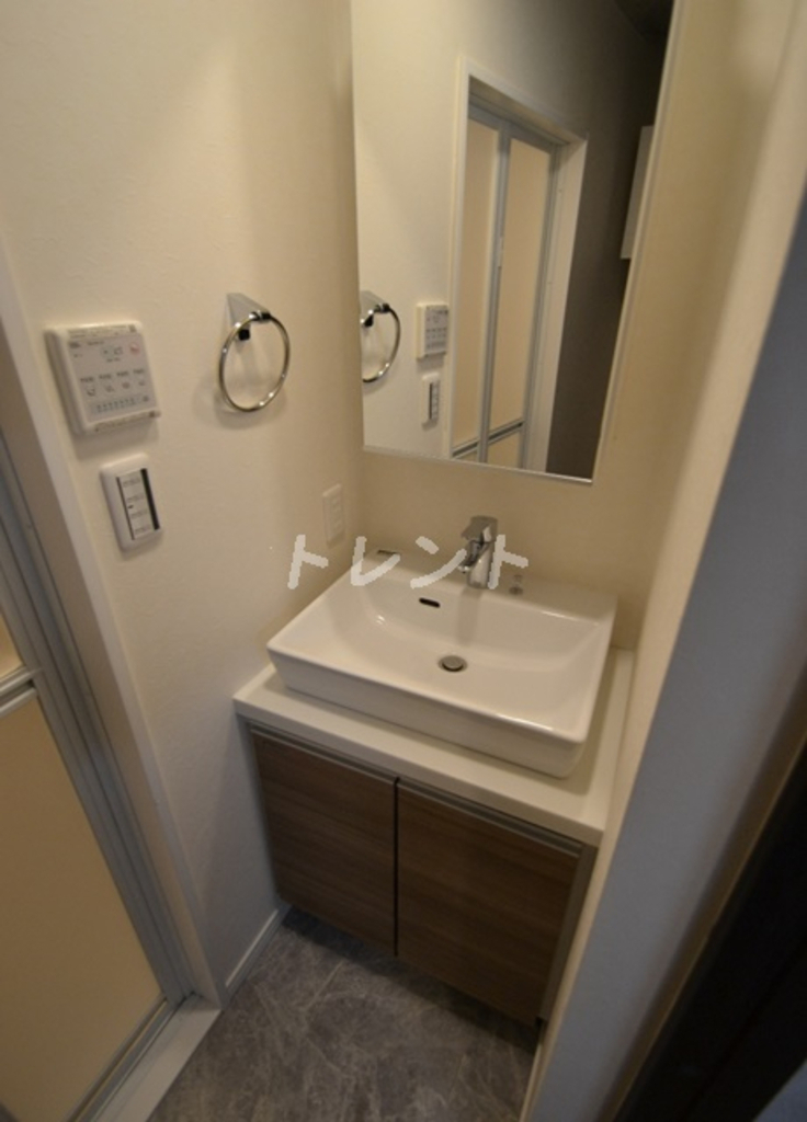 ウェルスクエアイズム渋谷本町-105