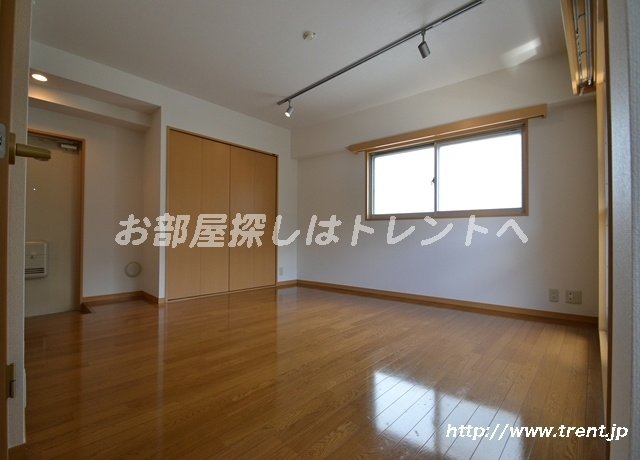 ルミエール代々木-201