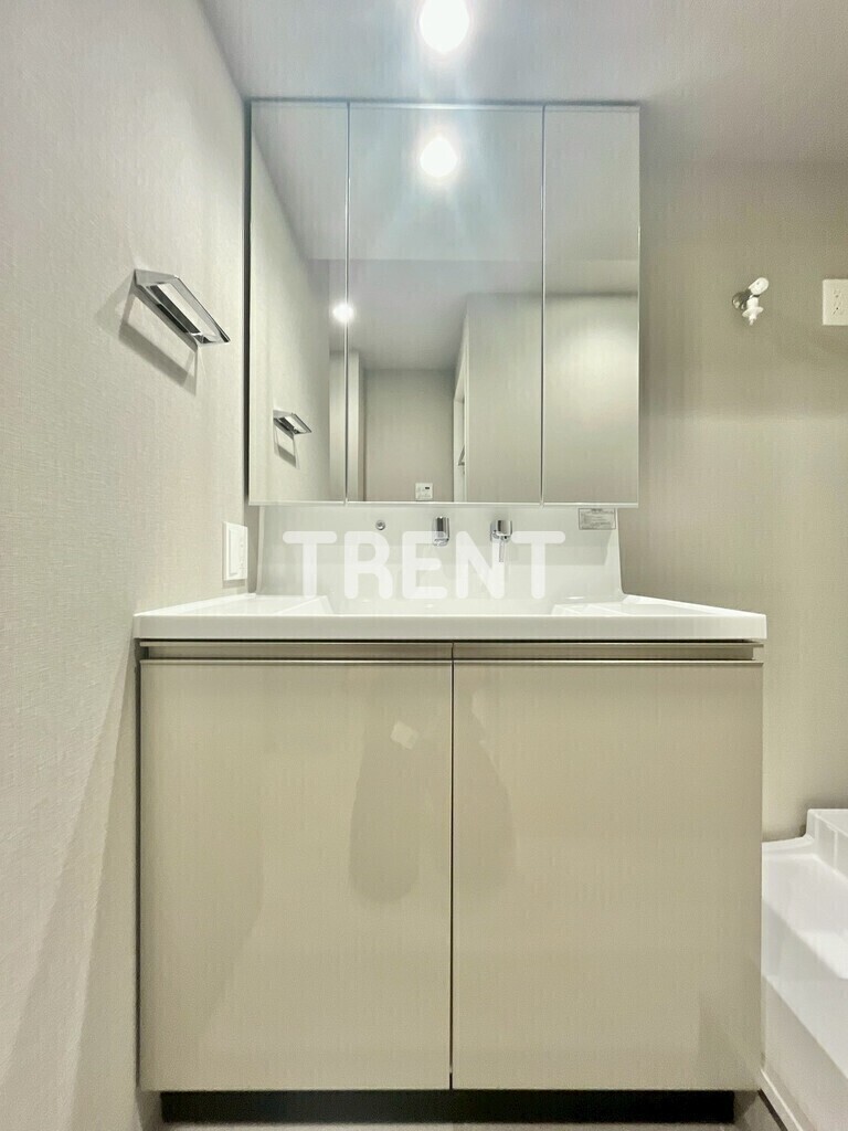 プラウドフラット四谷三丁目-1111