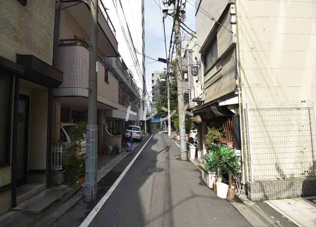 ドゥーエ三田-203