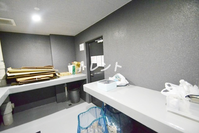 フェニックス市谷本村町-205