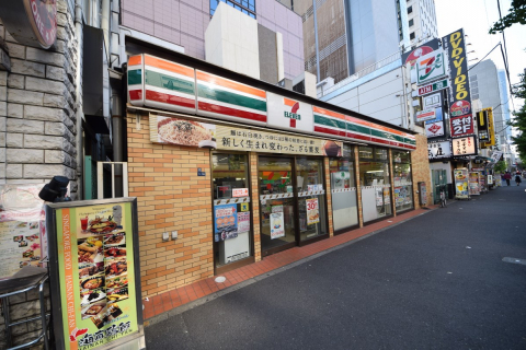 セブンイレブン千代田三崎町白山通店