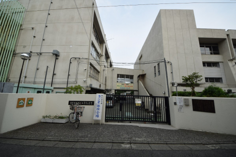 新宿区立 鶴巻小学校