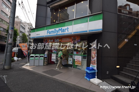 ファミリーマート神田駅北店