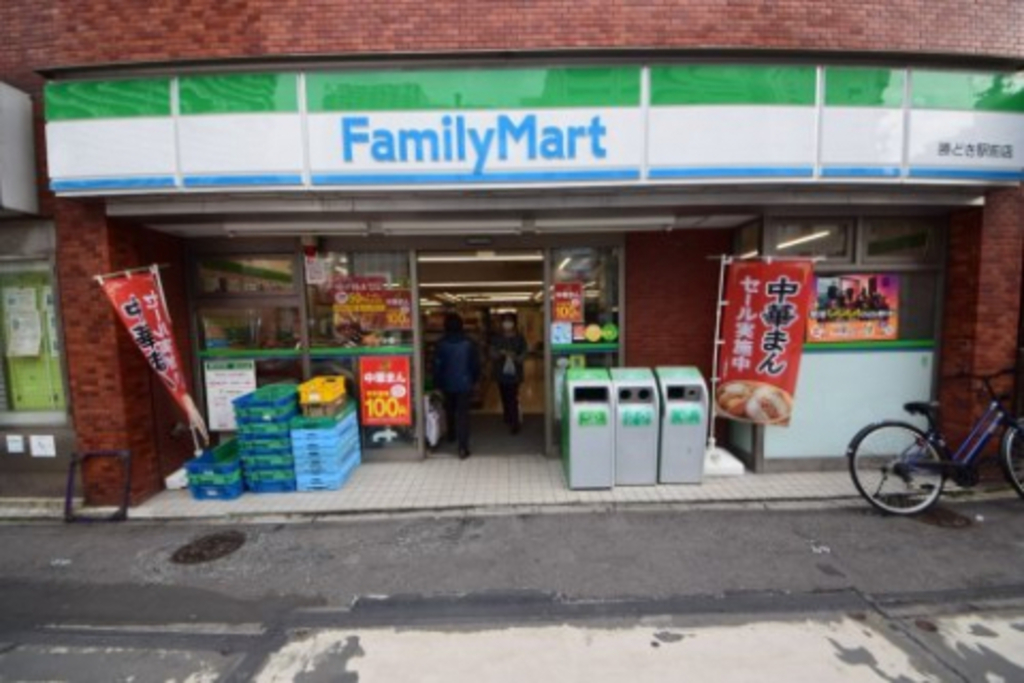 ファミリーマート 勝どき駅前店